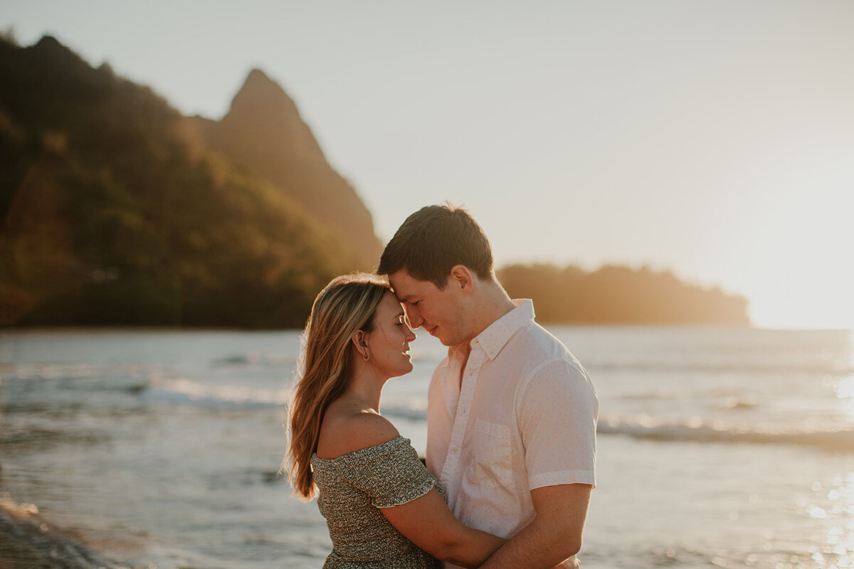 kauai-wedding-photographer-tunnels-beach-008