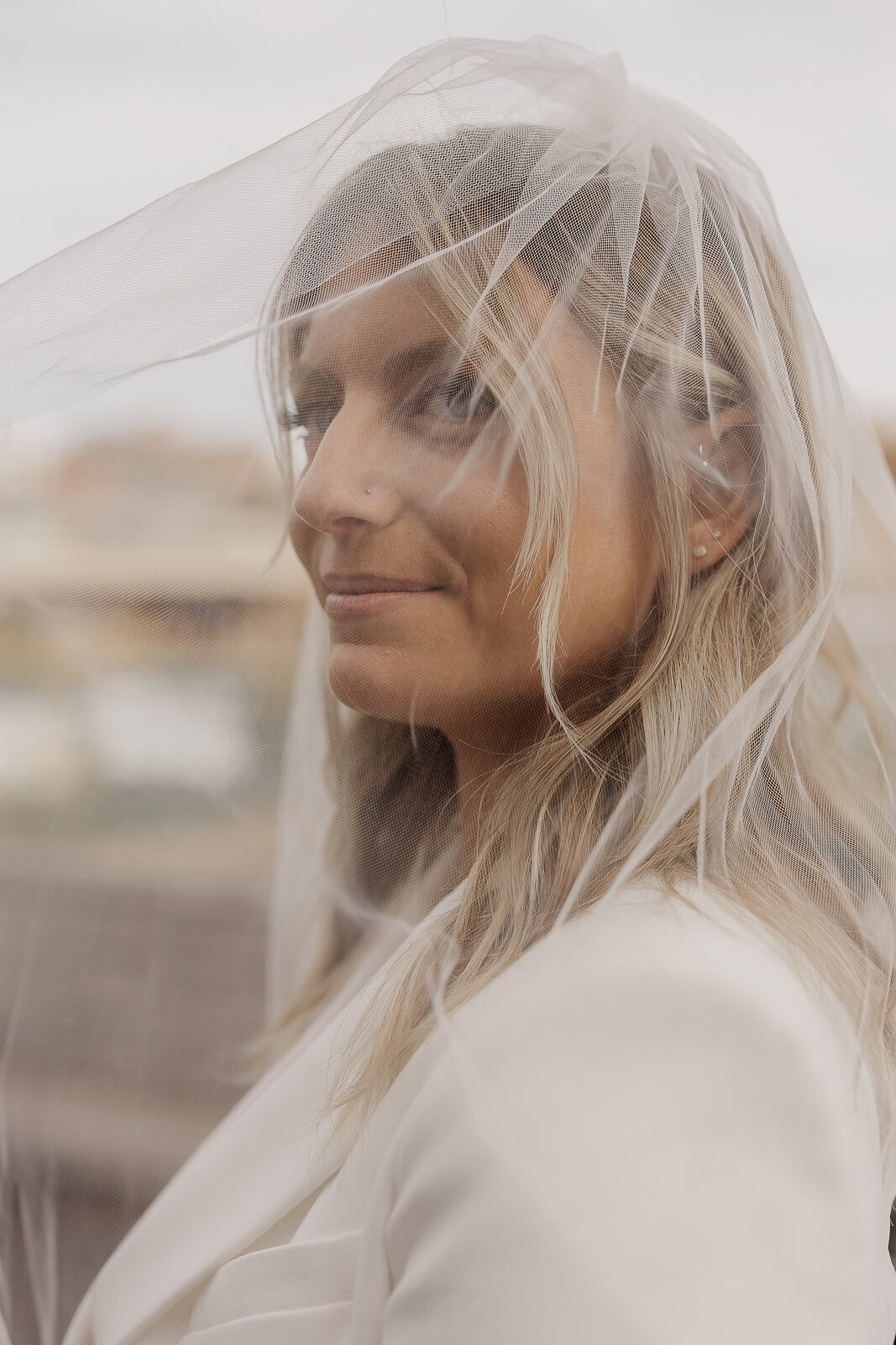 intimate wedding photographer brooklyn bridge