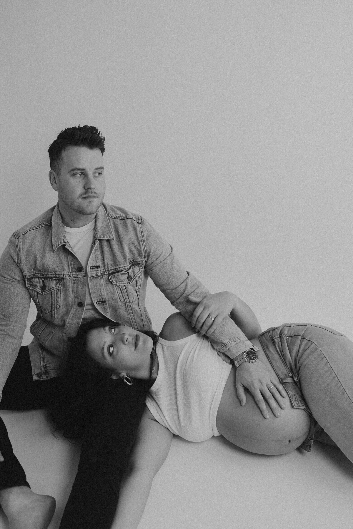 studio-couple-maternity-photoshoot-1
