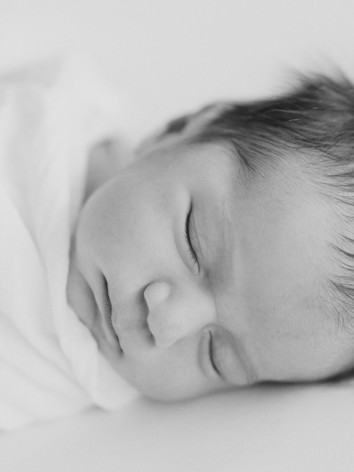northern-virginia-newborn-photography-studio-simple-lifestyle-photo11