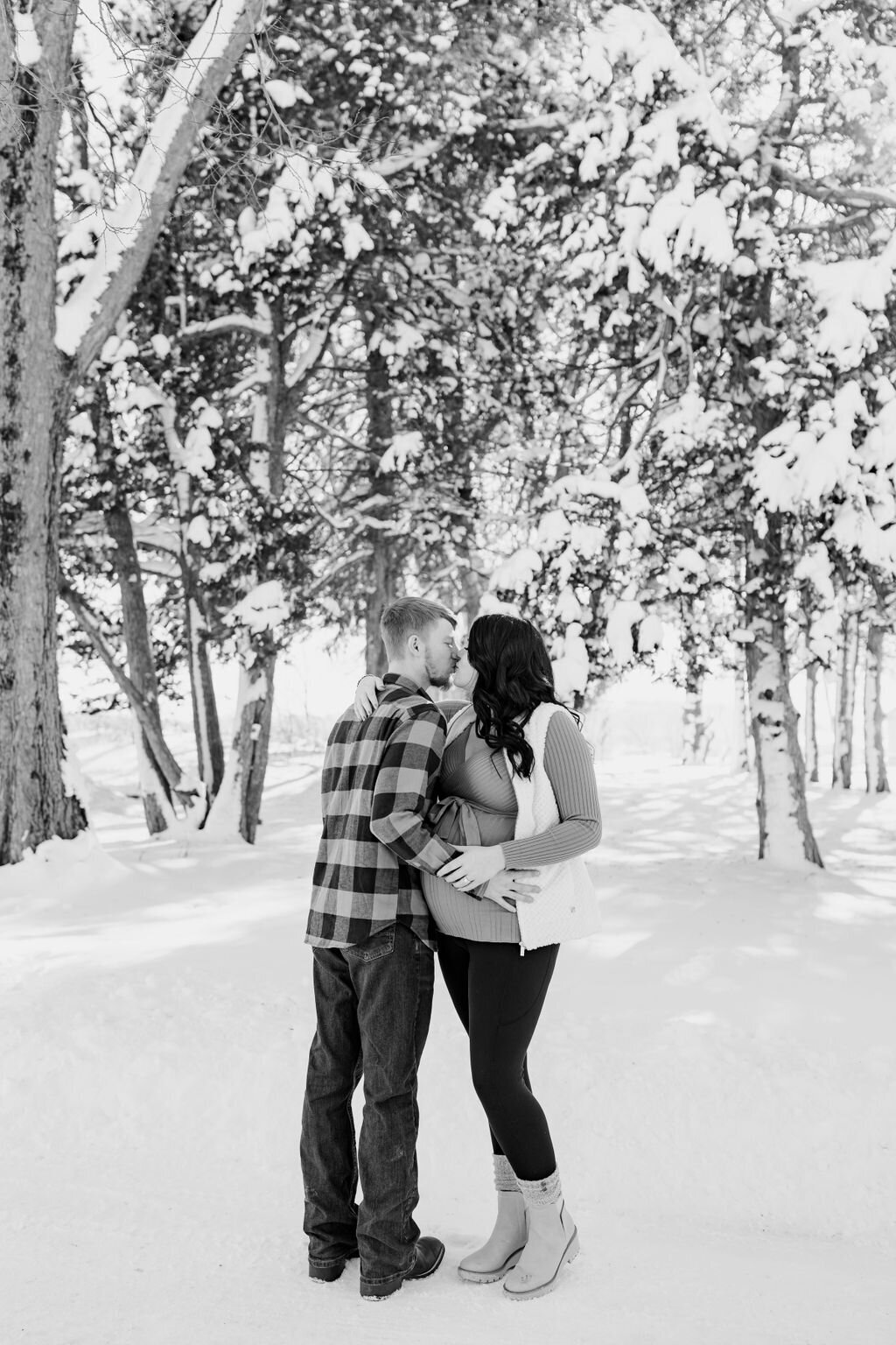 christina_ney_photography_wedding_engagement_lifestyle_photographer_dubuque_iowa_wedding_planning_assistance_adventurous_bold_laidback Family Photography64