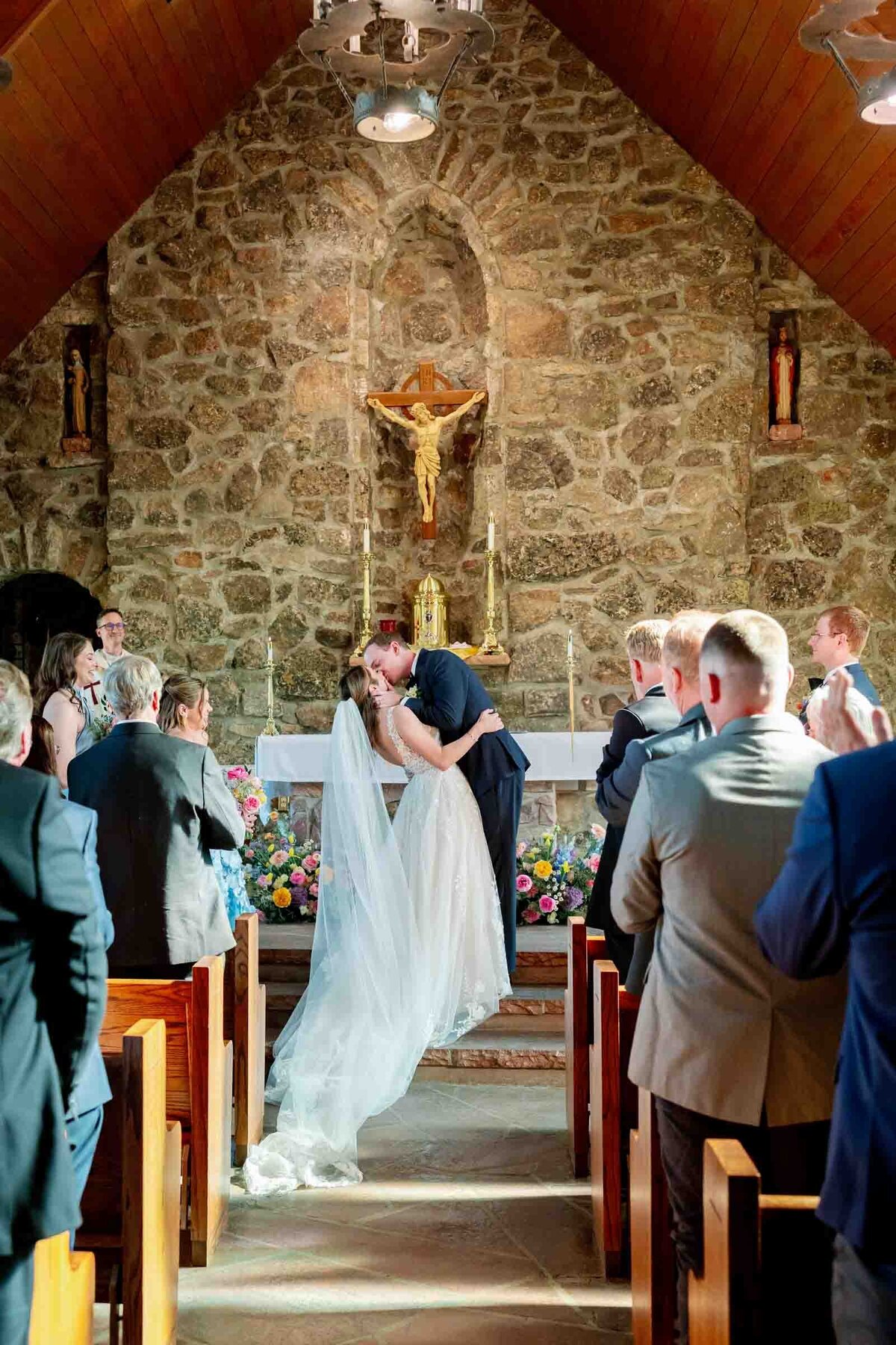 Saint-Malos-Chapel-on-the-Rock-Wedding-65