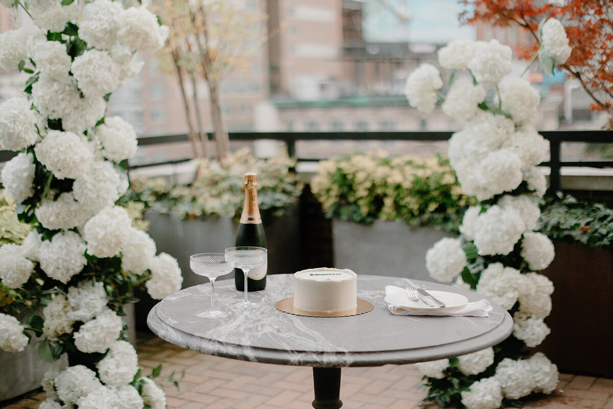 saint street cakes and champagne