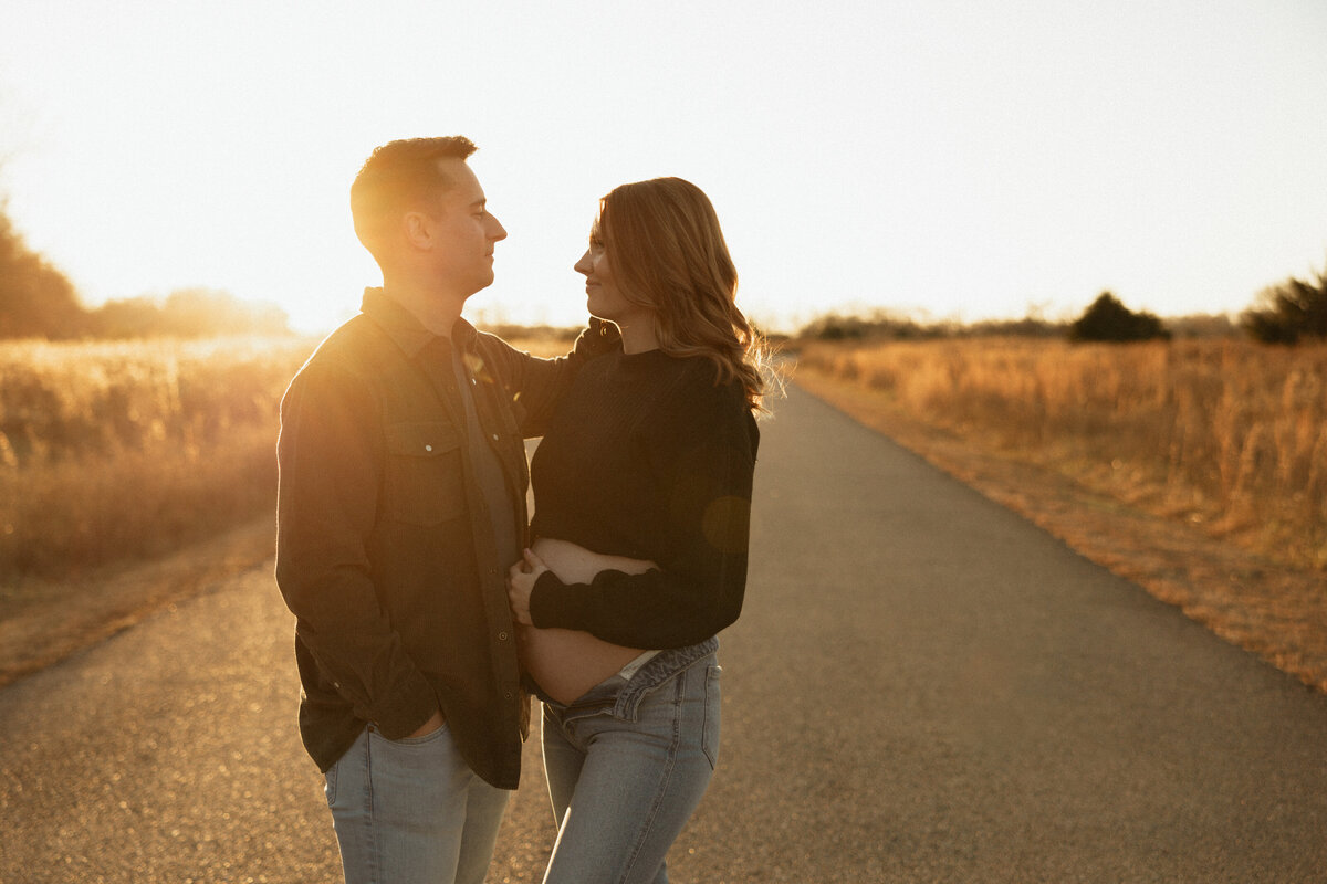 Outdoor maternity session by Richmond VA Wedding Photographer