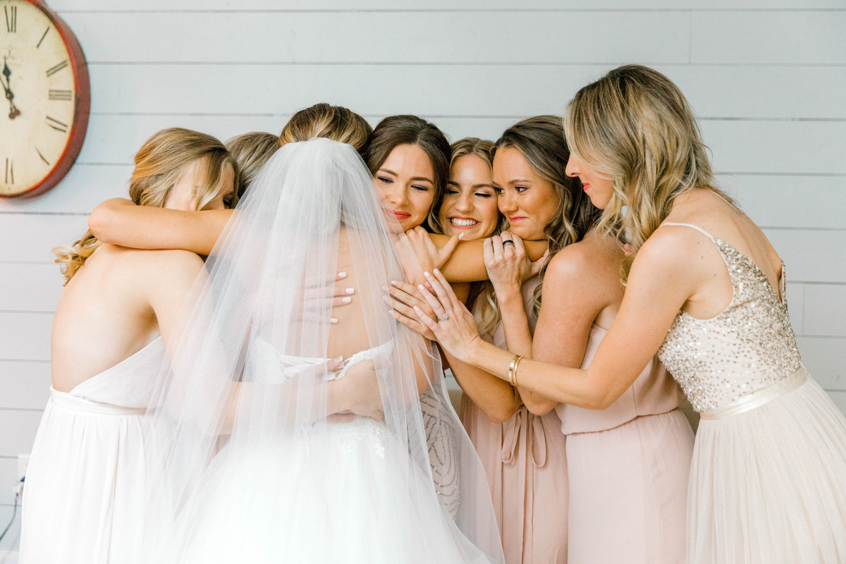SARAH&MERRIKGETTINGREADY-74