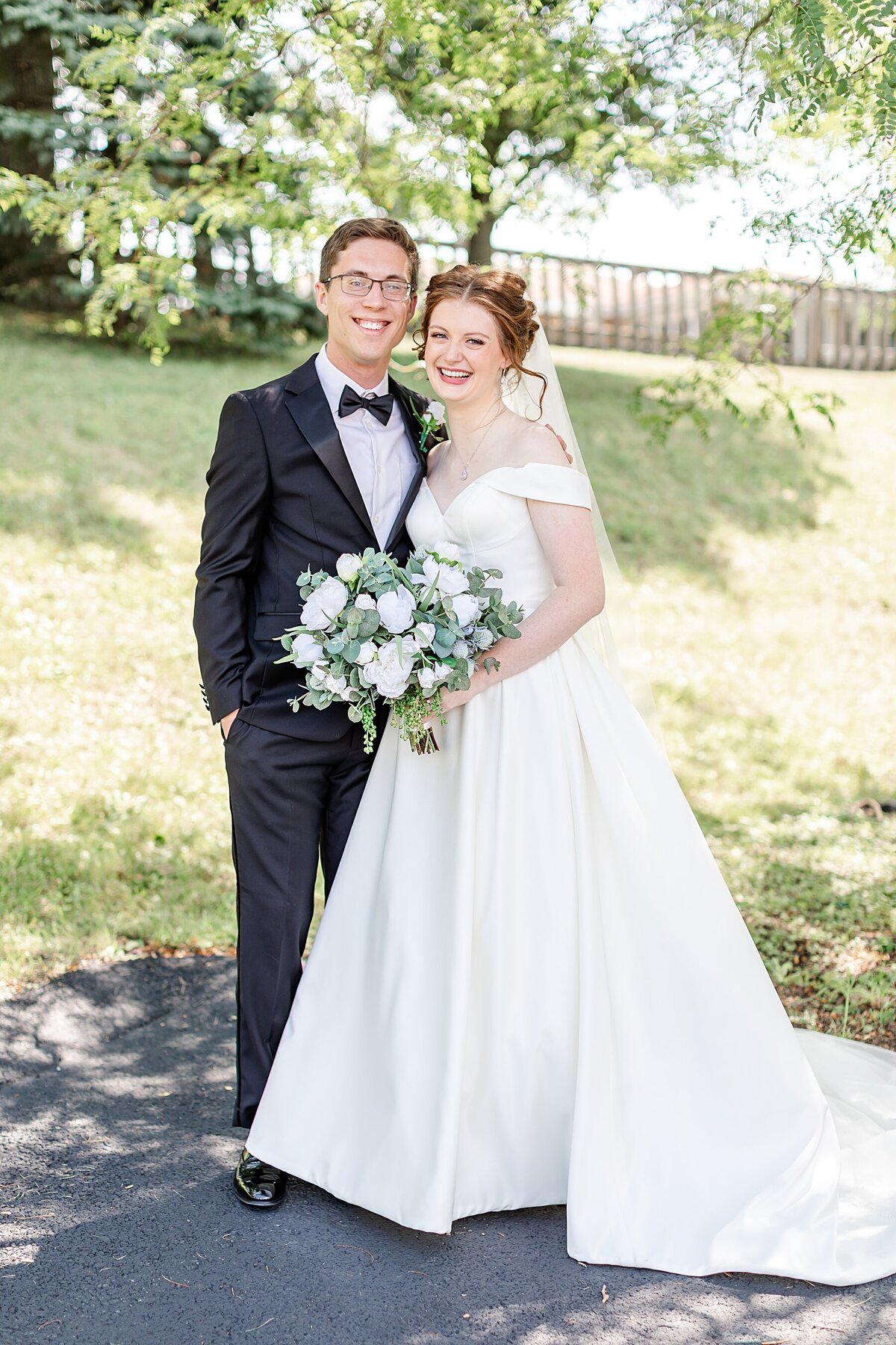 Pittsburgh-Nicassio-Fields-Green-Blue-Wedding-1 (56)