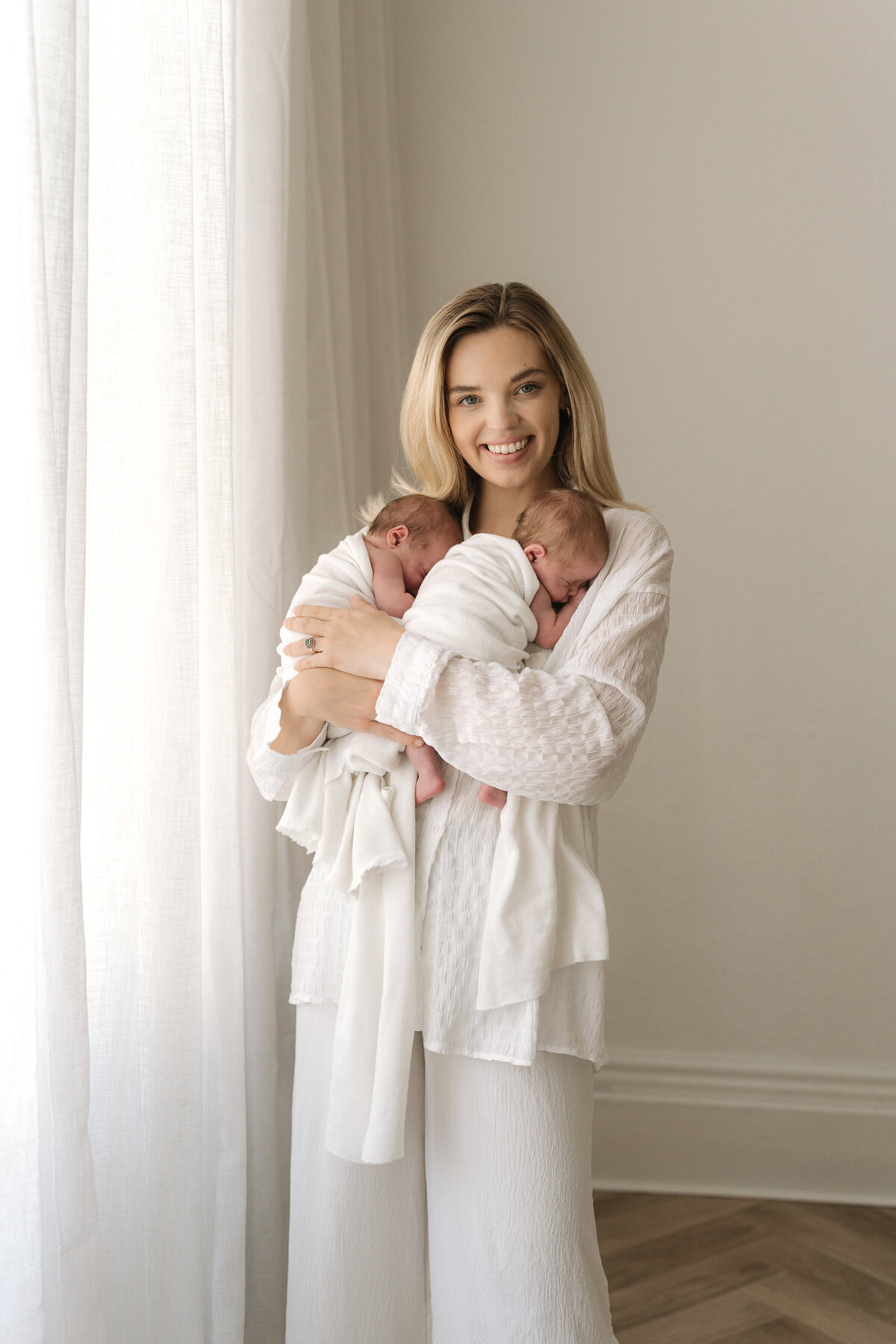 Eliza & Roma Green 3 weeks 127
