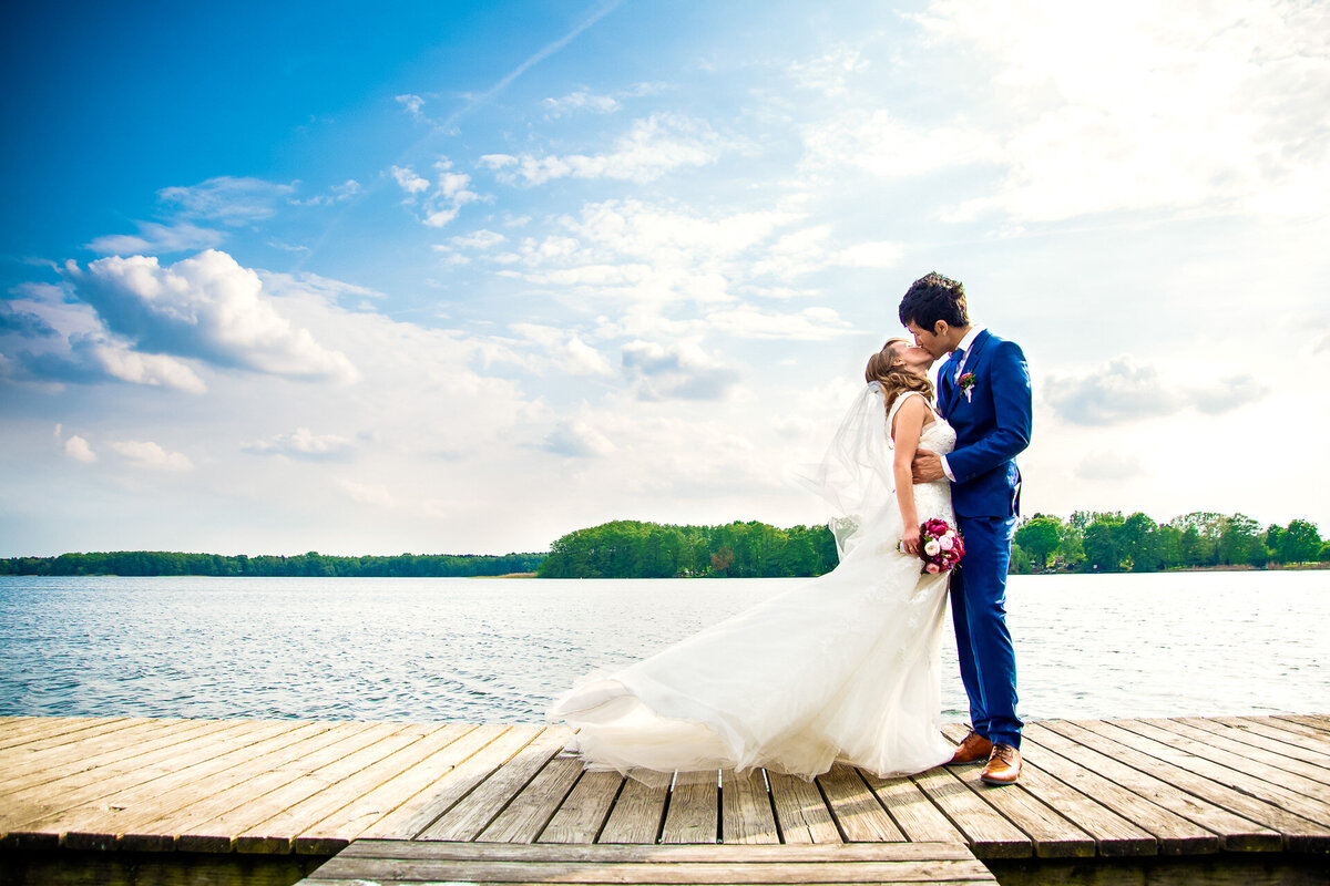 elegante Hochzeitsfotos am See