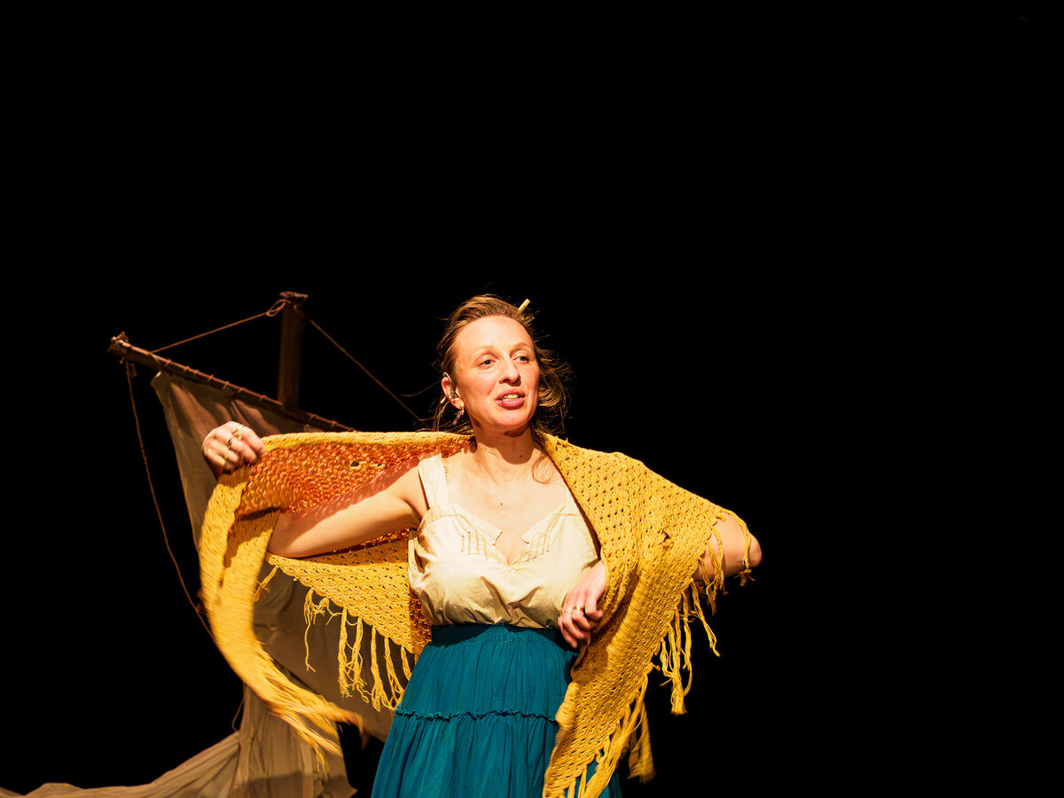 MATTEA Idée originale, interprétation Alexandra Lacour : texte Laura Léoni : mise en scène Sébastien Bonnabel : concept musical et sonore Alexandra Lacour, Ulysse Chaffin_4080018-Enhanced-NR