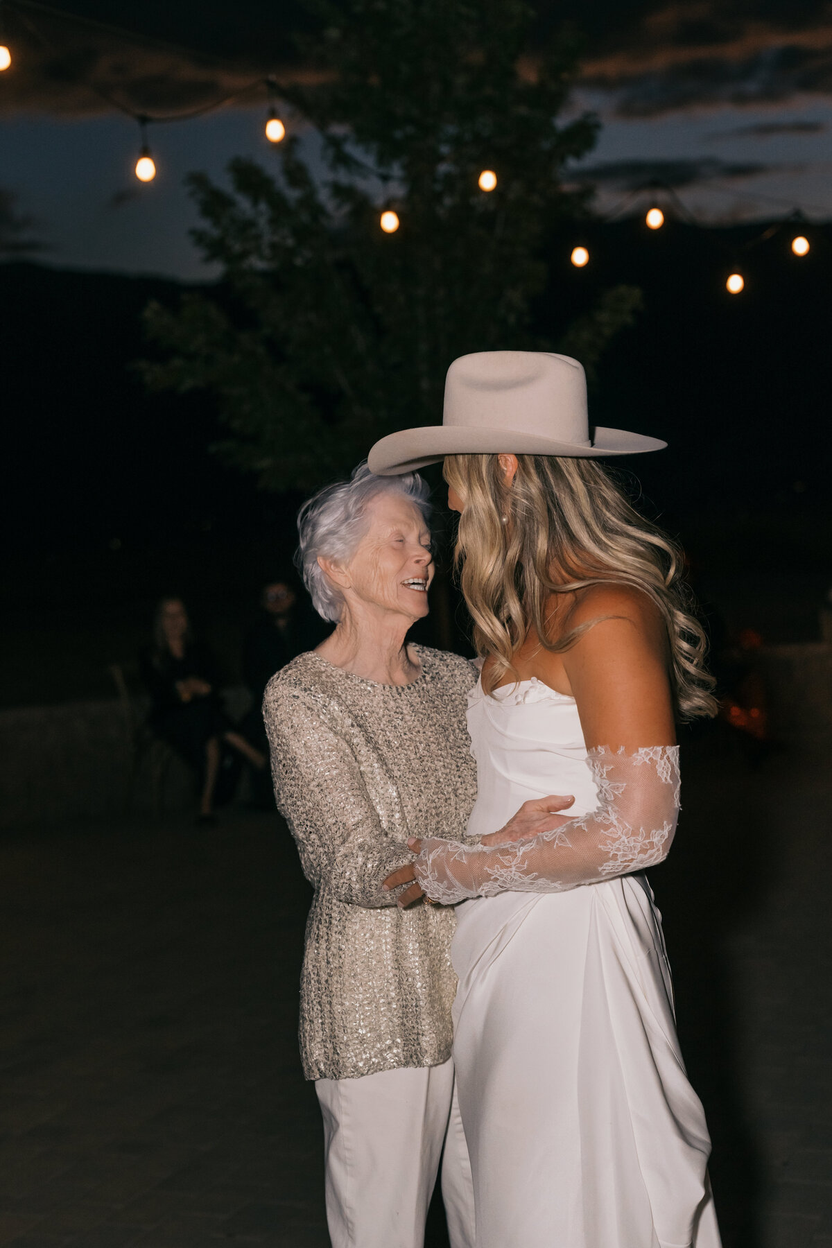 jacqueophoto_Alyssa_Daniel_Sneakpeek-120