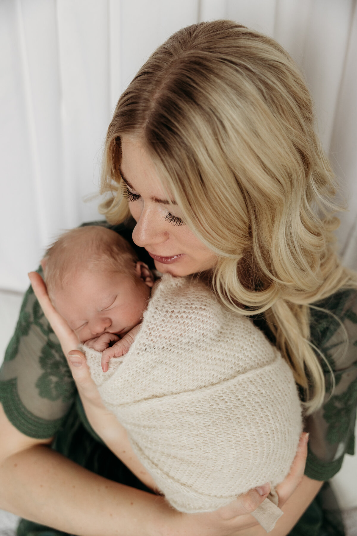mary-wiebe-newborn-session (30)
