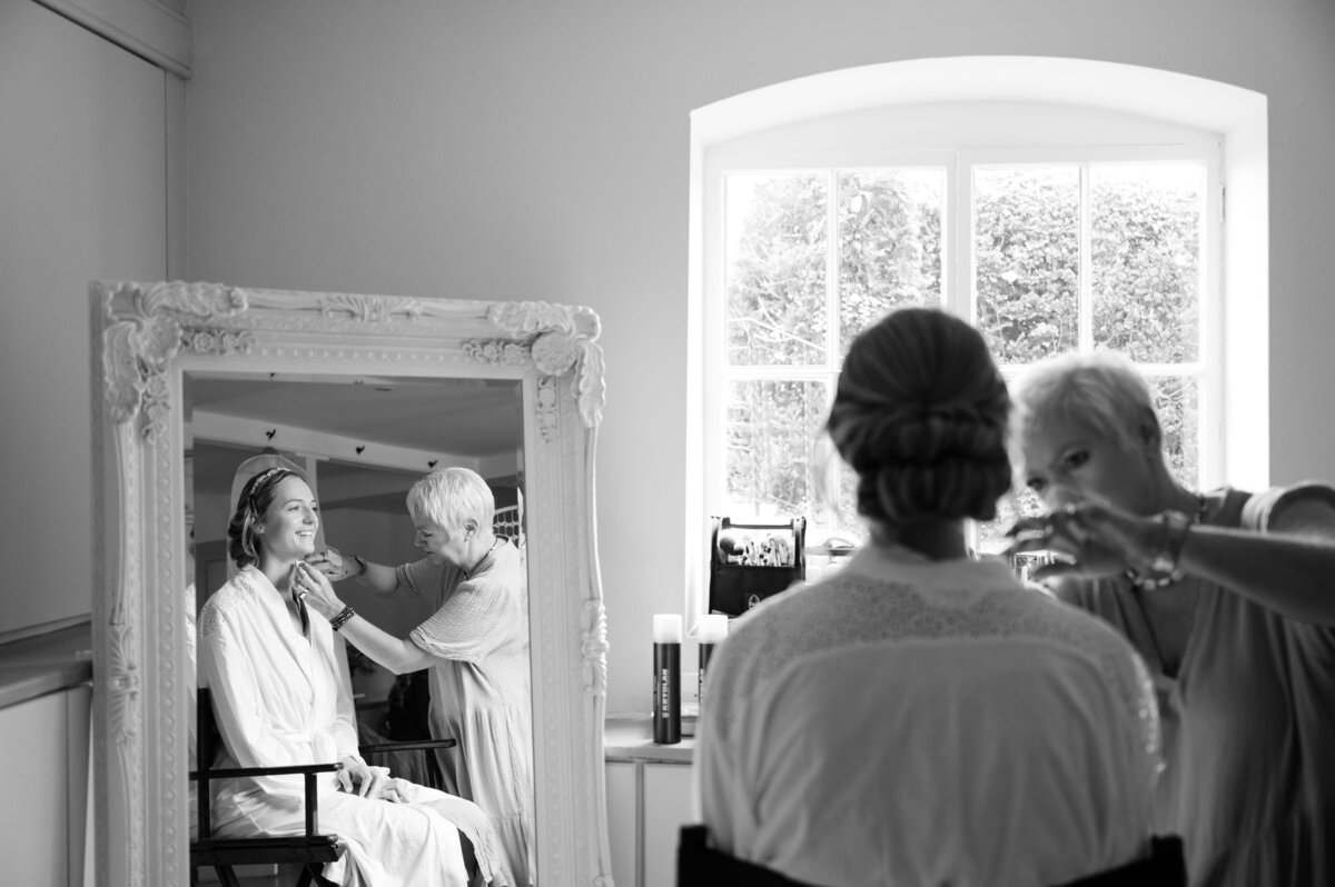 Kelmarsh-Hall-wedding-photos-1103