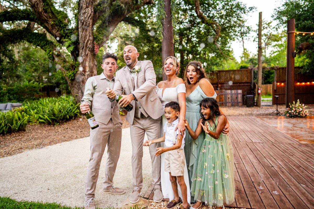 maddness-photo-del-favero-oasis-florida-elopement-chantilly-chic-celebrations-17