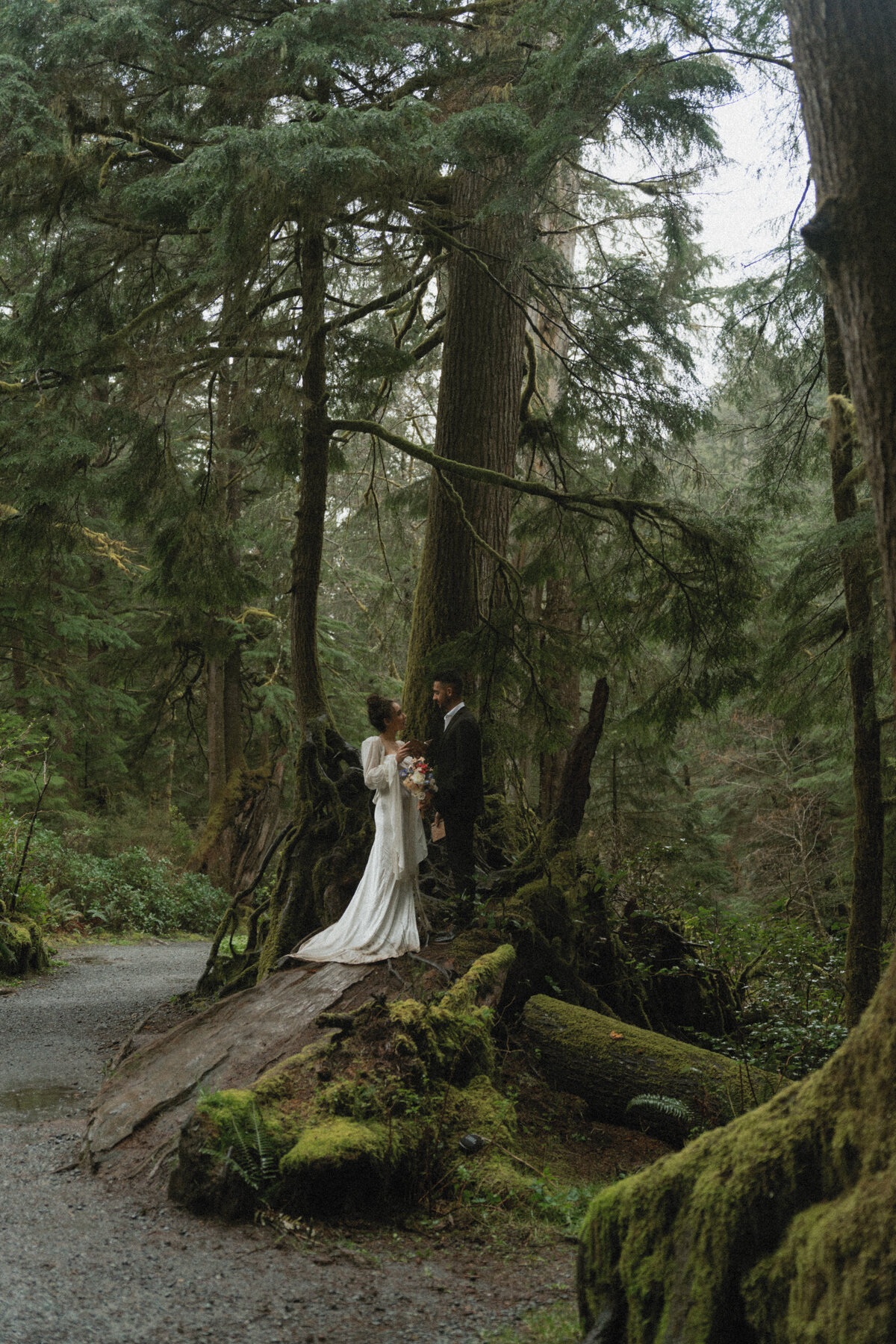 elopement oregon short sands beach - lizarrietaphotography-93