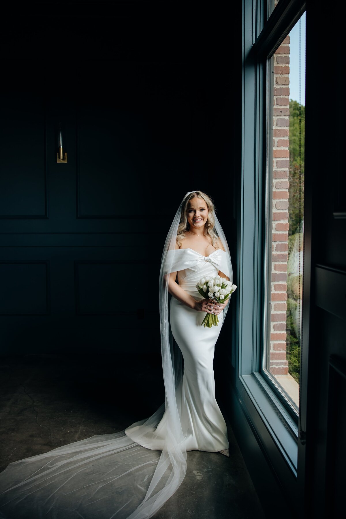 Velvet-and-Vows-Wedding-Photography-and-Film-_JillianCole-20-min