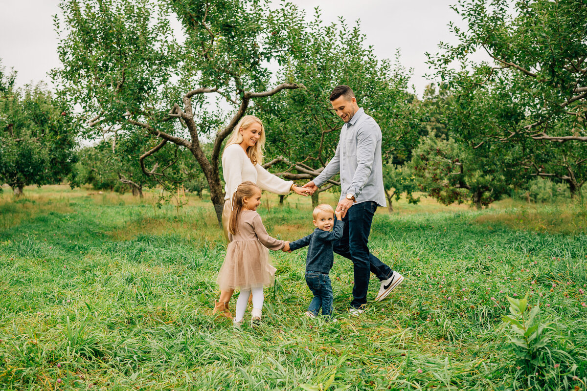 Burlington CT Newborn and Family Photographer -5