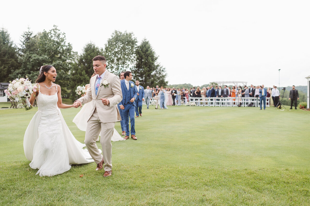 wedding-ceremony-photos-by-suess-moments-at-skyview-golf-club-new-jersey