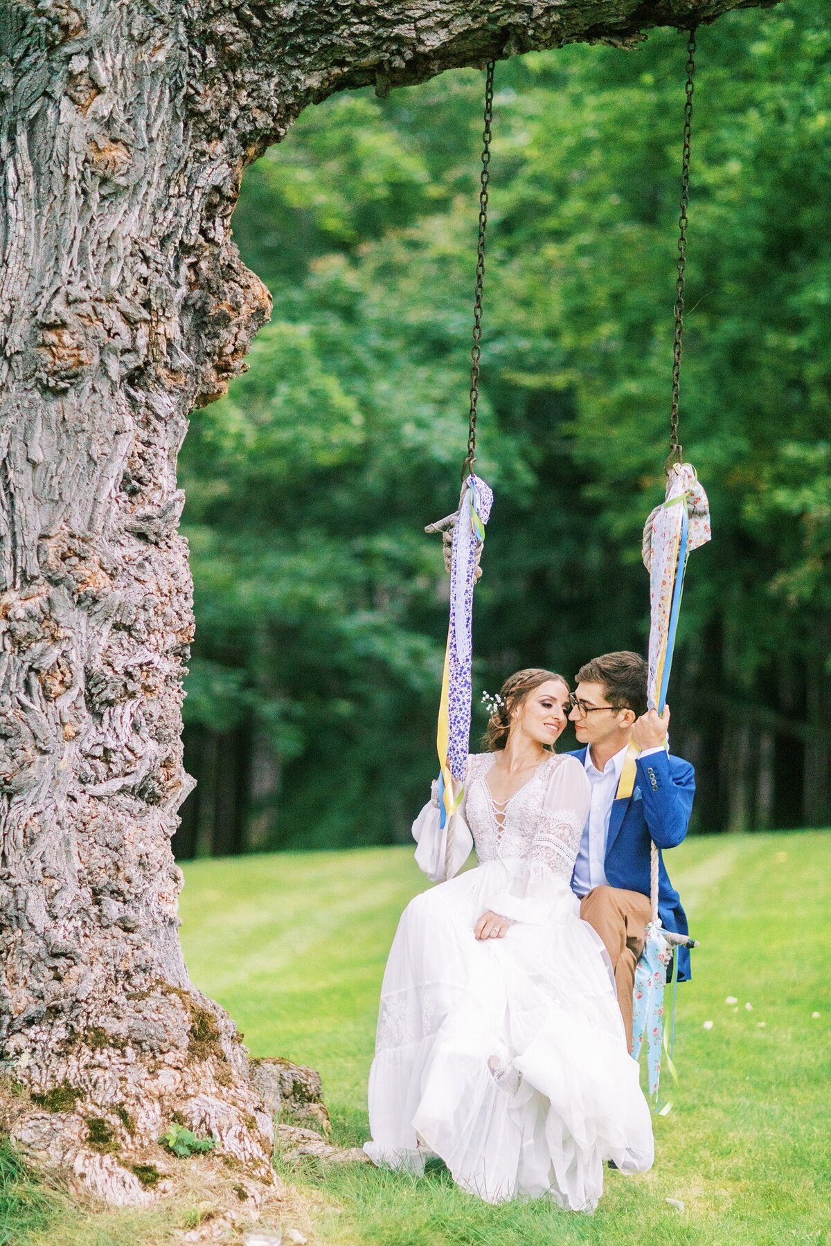 Cunningham-Farm-Boho-Colorful-Maine-Wedding-Photography_0058