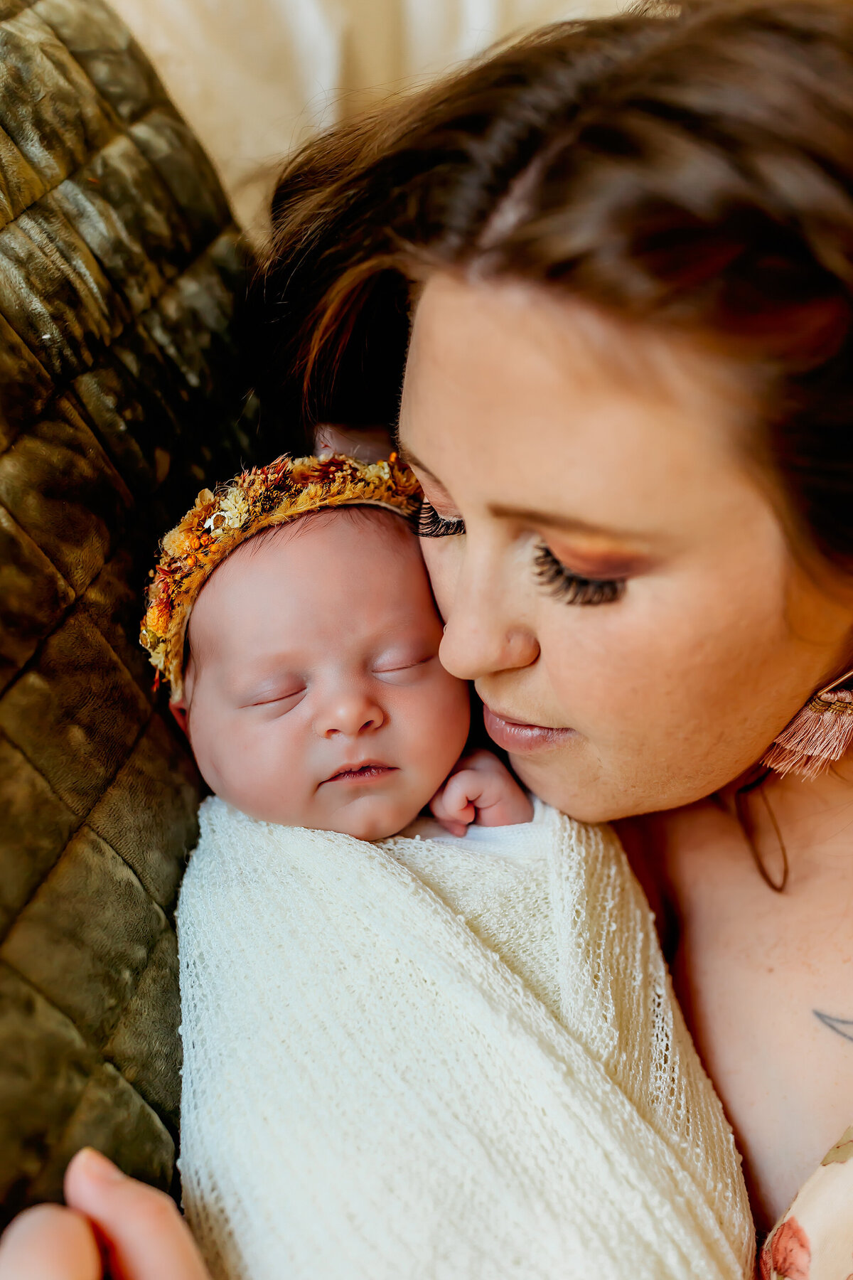 Affordable Lifestyle Newborn Session | Burleson, TX Newborn Photographer