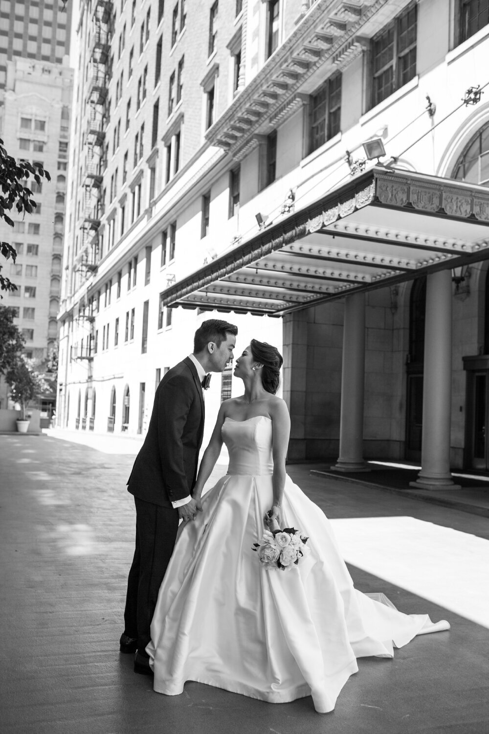 Biltmore Hotel Los Angeles Wedding. Photographer Samuel Lippke Studios022