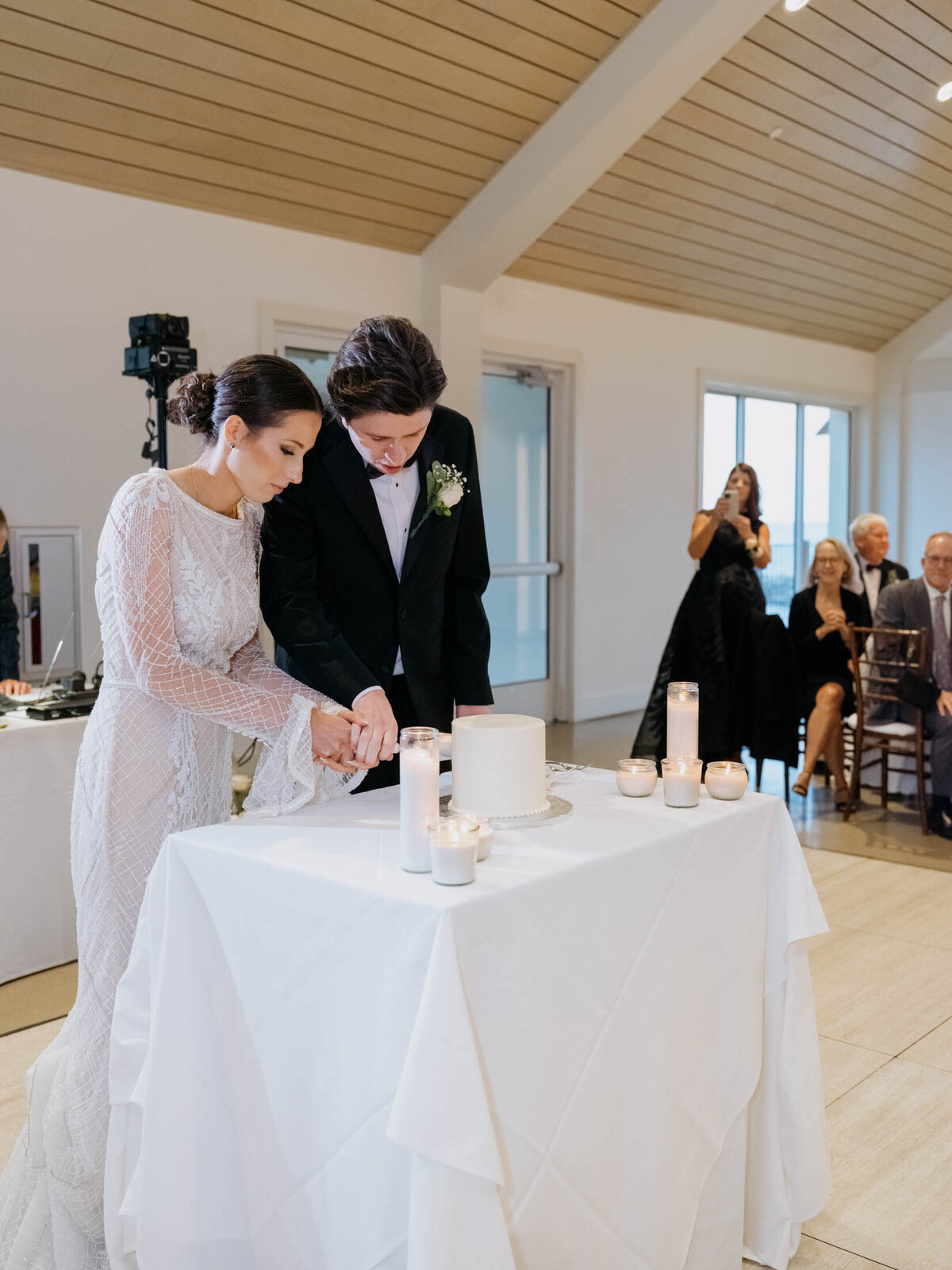 bride-groom-shoreby-club-wedding-reception-9