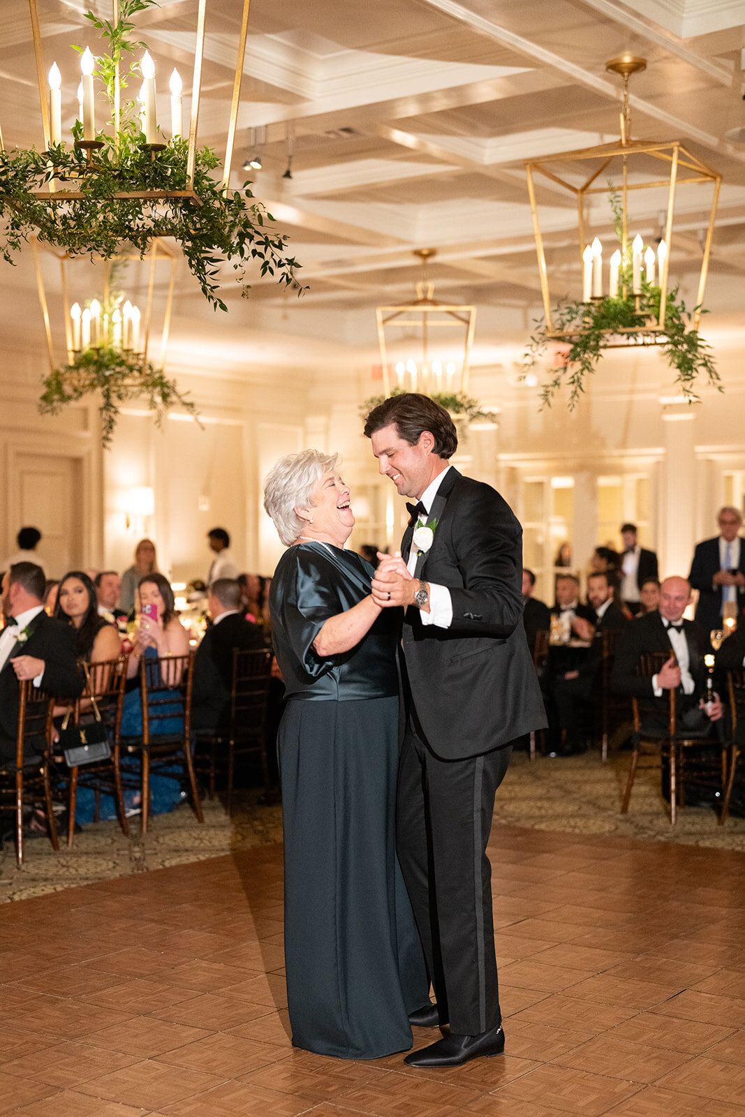 mother-son-wedding-dance-at-woodway-country-club-ct