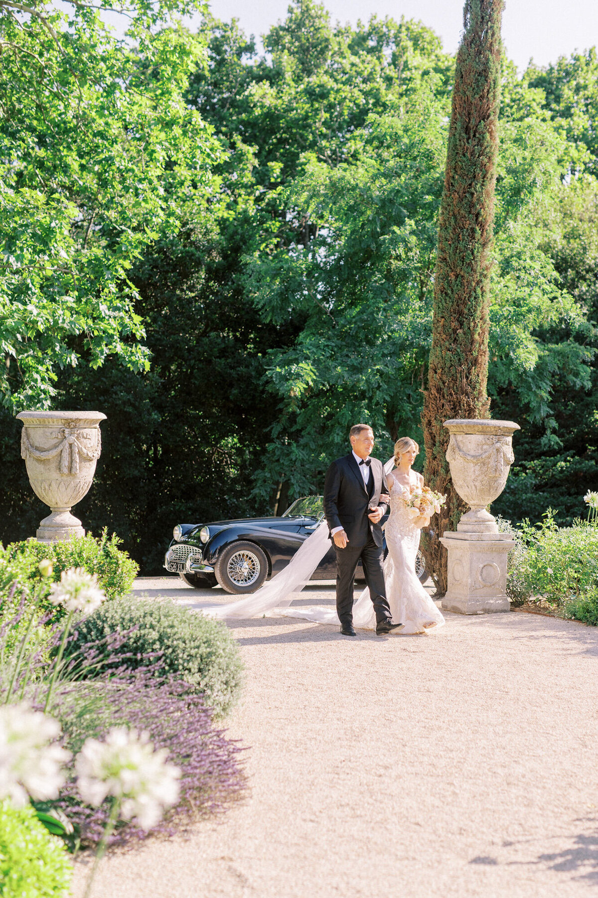Maïlys Fortune Photography Husband Wife Wedding Weddings Photography France Switzerland Italy Timeless Dreamy Imagery Bilingual French English Destination Weddings Destination Wedding Provence French Riviera Paris Lake Como Tuscany63