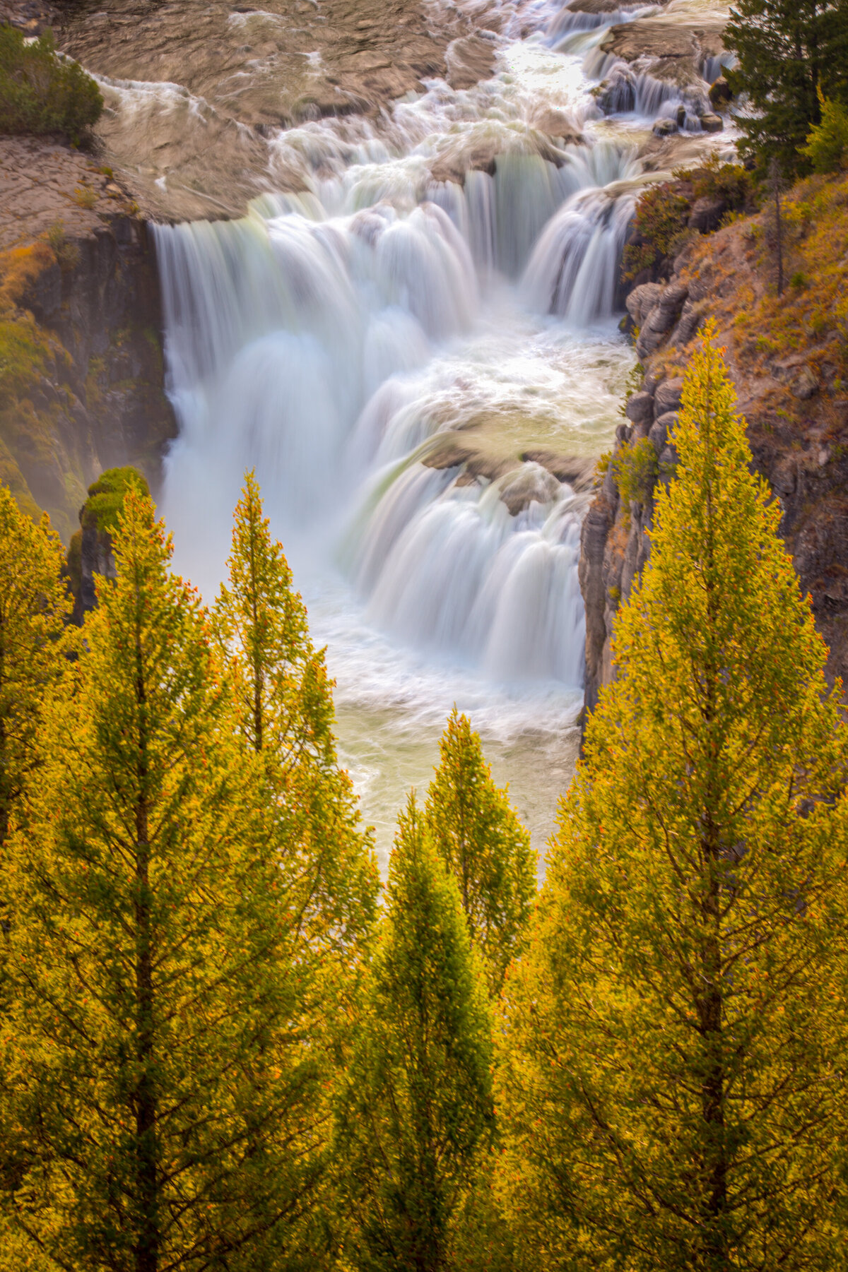 2016-09-tight-lower-mesa-falls-hdr