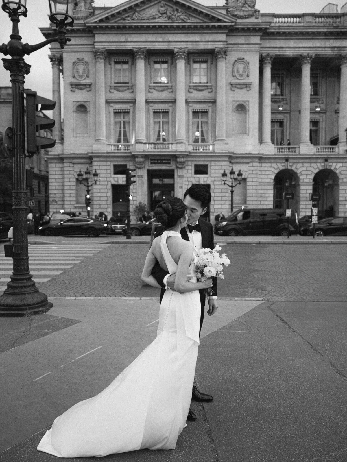Alexandra-Vonk-destination-wedding-Hotel-de-Crillon-Paris-240