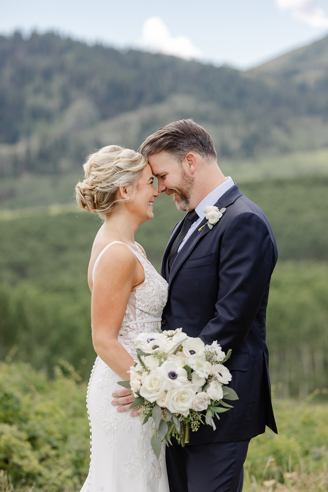 montage-deer-valley-summer-park-city-utah-wedding-logan-walker-425L-0323