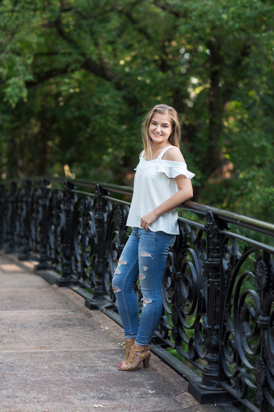 L Photographie senior photos Forest Park Tower Grove Park Queeny Park Lafayette Park 42