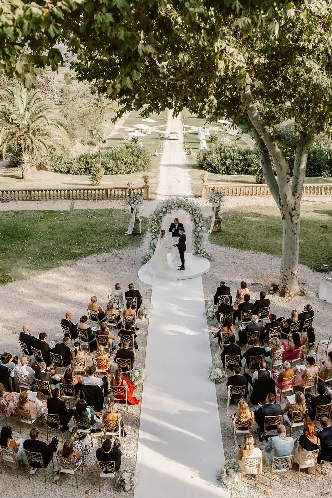 Luxury-French-chateau-wedding-ceremony