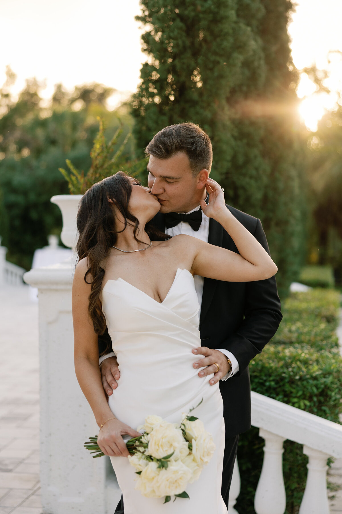 Romantic golden hour portraits of bride and groom at La Casa Toscana