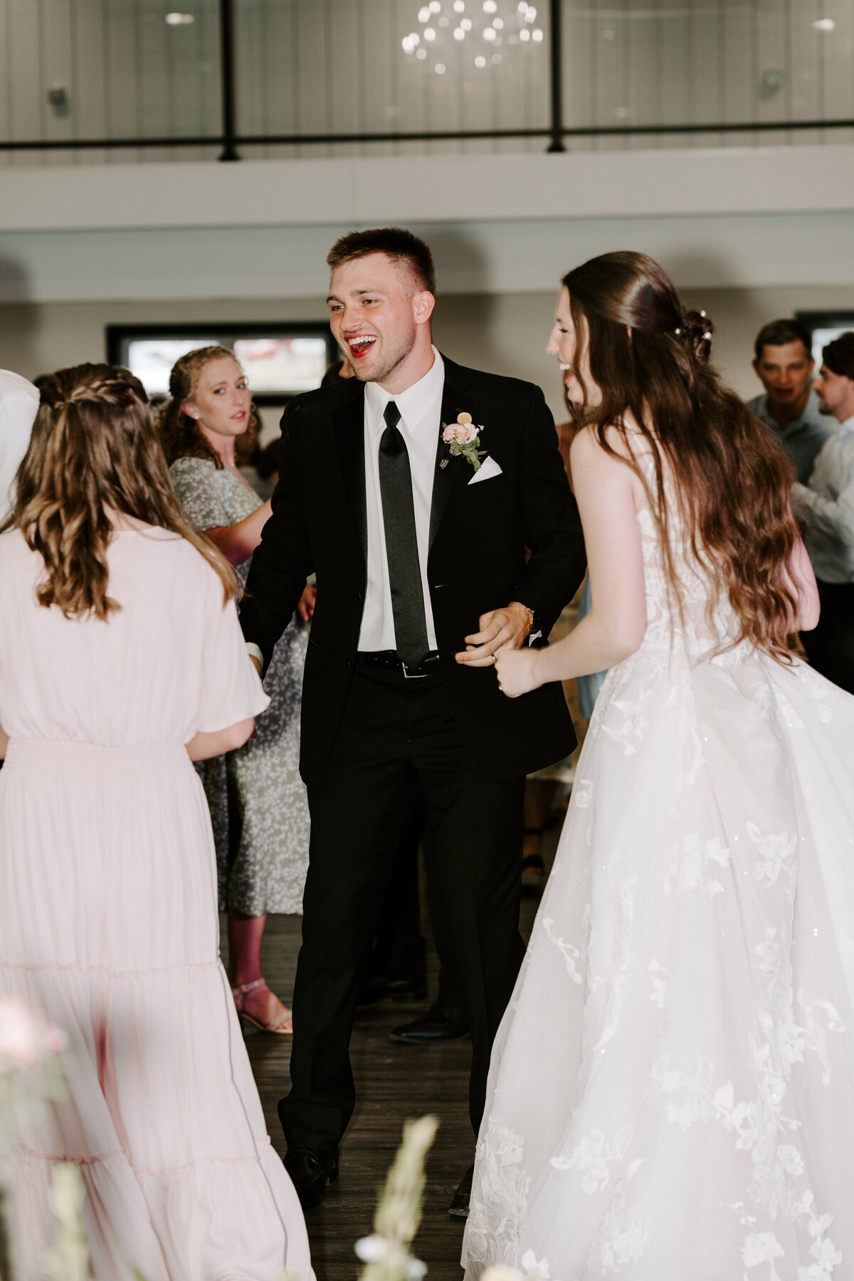 kraber-the-gathering-grounds-iowa-wedding-159