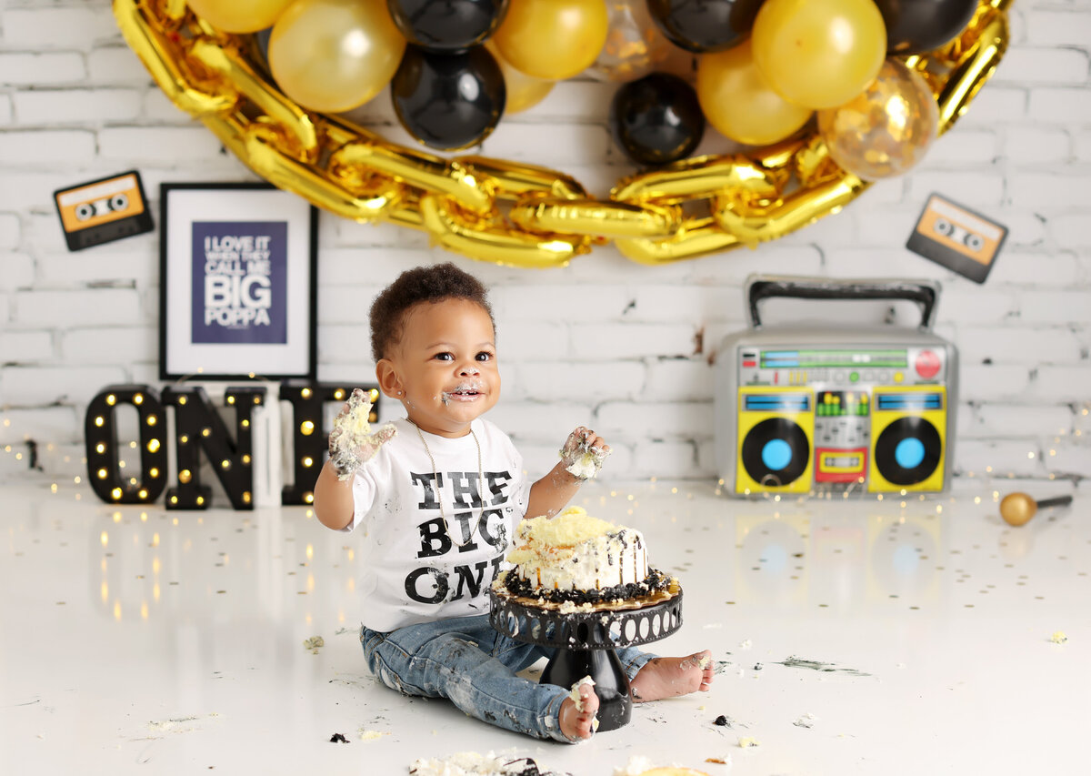 Back and Gold Themed Cake Smash photography