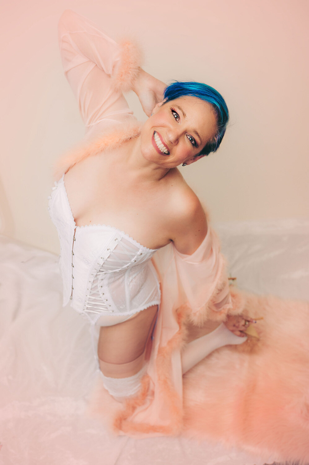 confidence-boosting-boudoir-session (2)