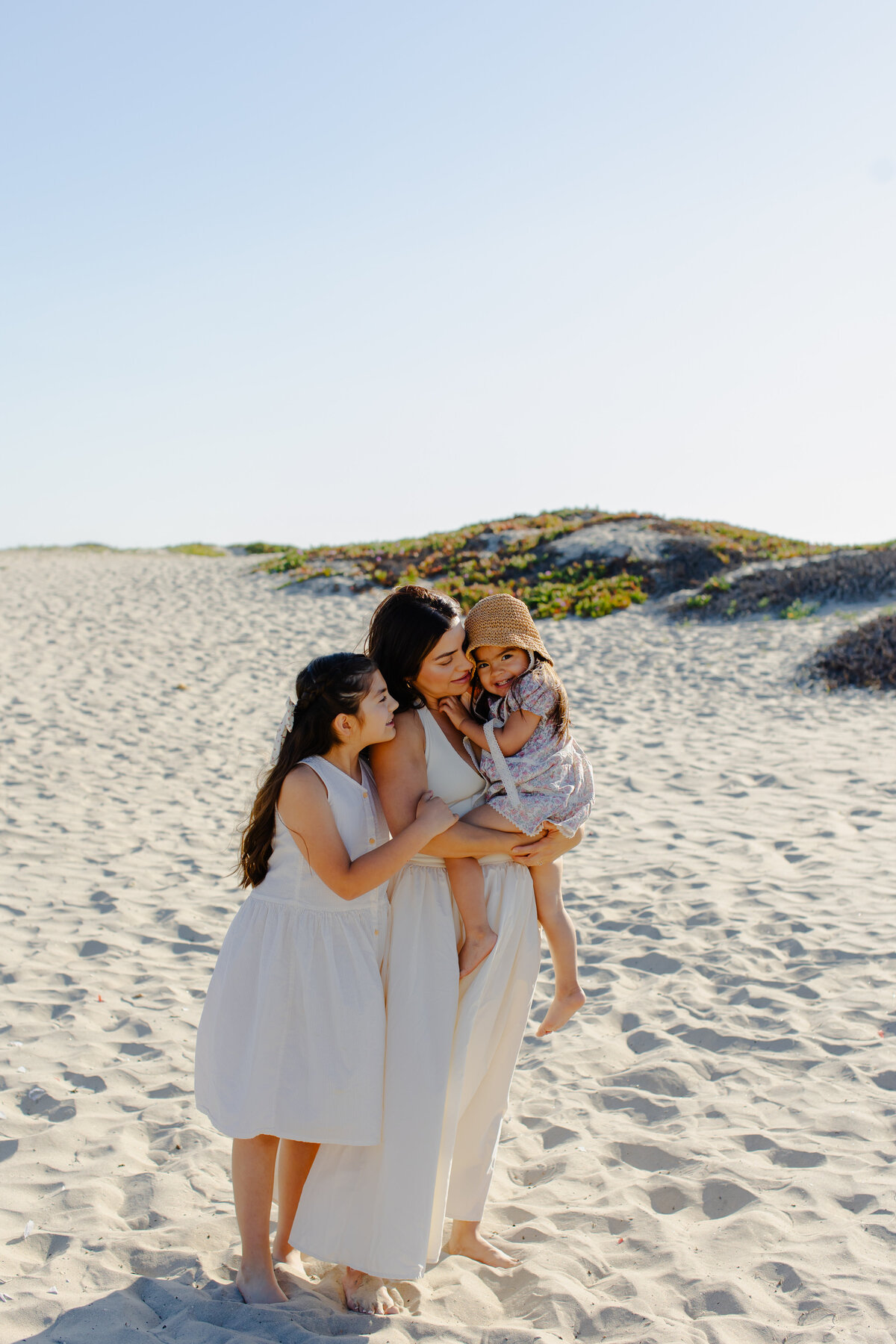 Katherine-Beth-Photography-san-diego-family-photographer-san-diego-famiy-coronado-photographer-coronado-dunes-photoshoot-hotel-del-family-photos-mothers-day-minis-7