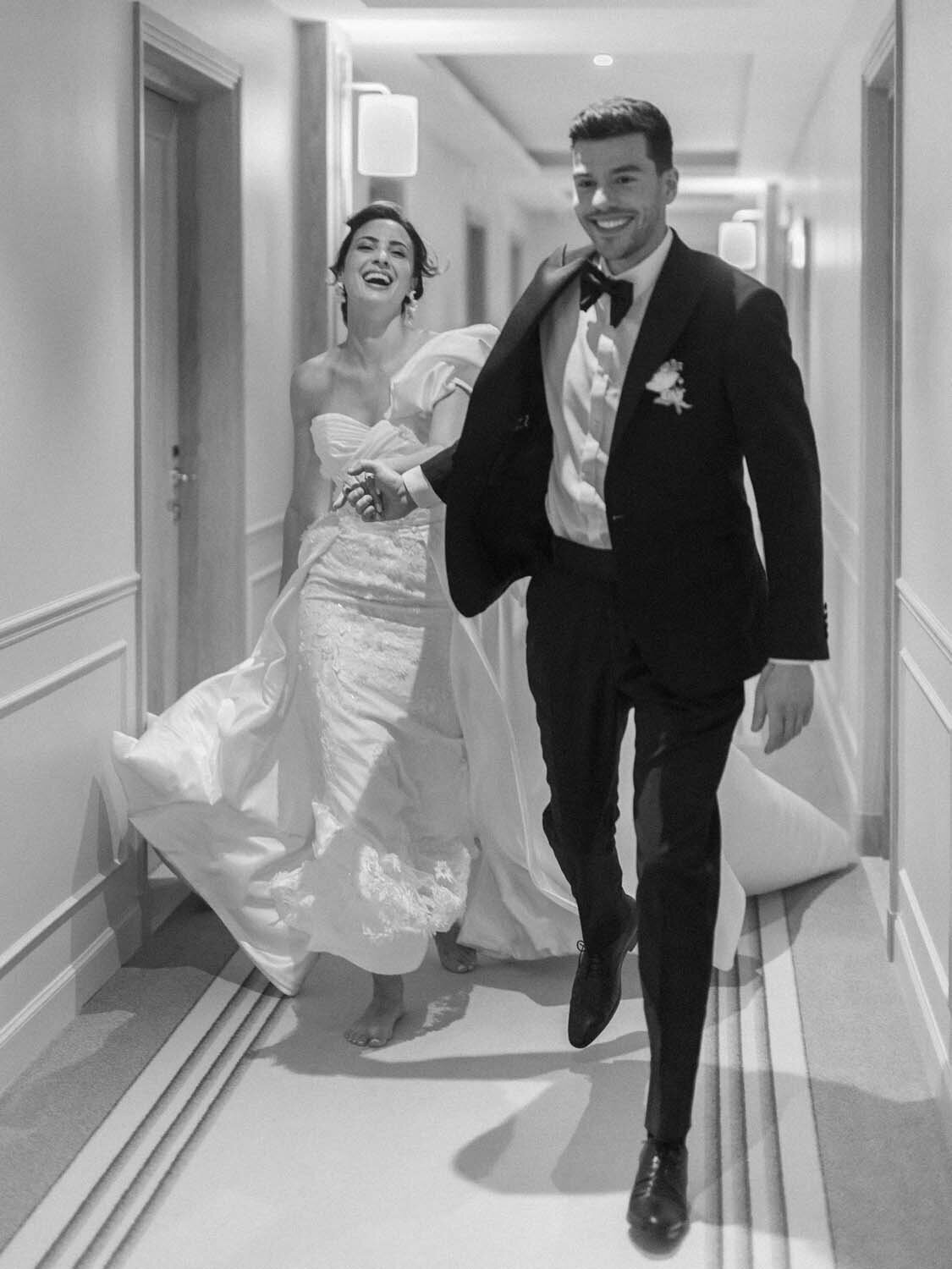 Colorful couture wedding at luxury hotel chais Monnet in Cognac - Veronique Lorre artistic direction floral designer48