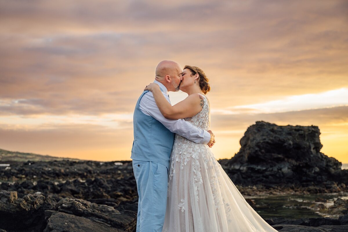kikaua-point-beach-elopement_0123