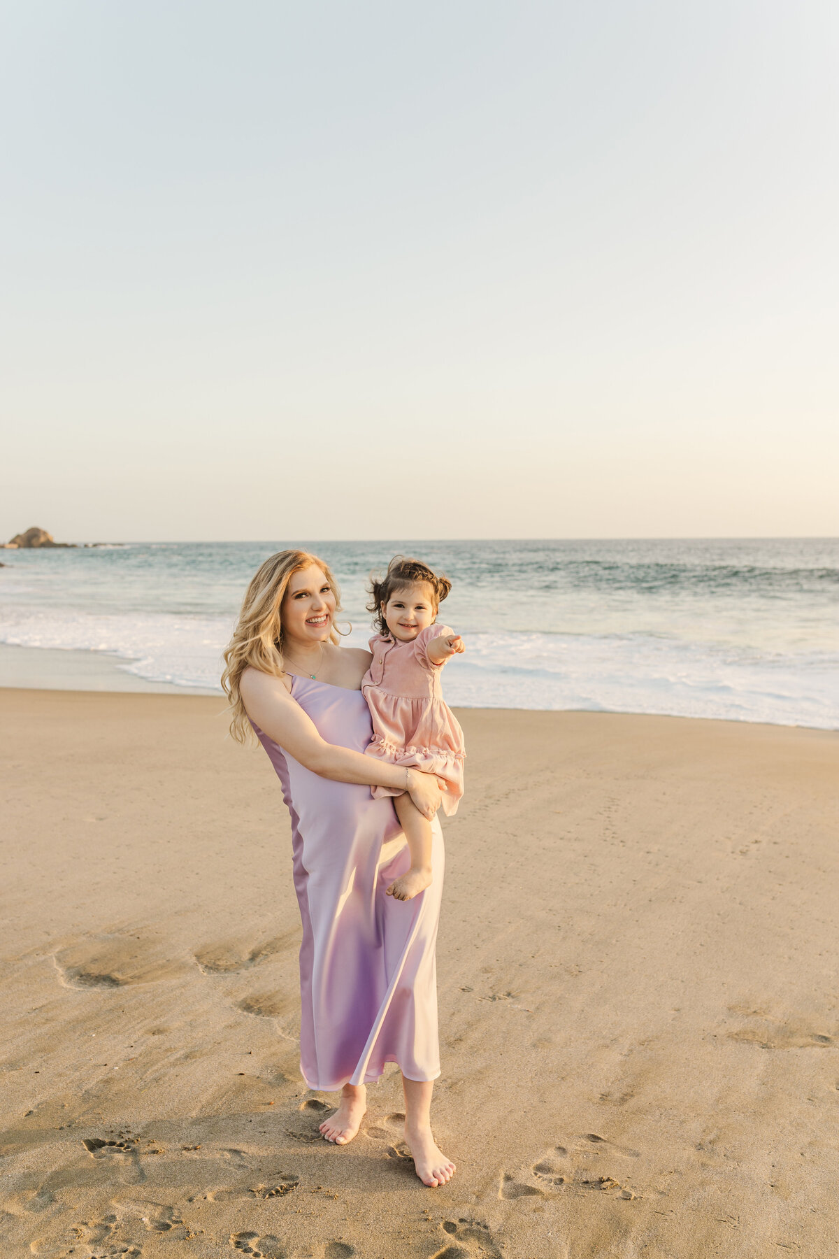 victoria_beach_maternity_photo-152