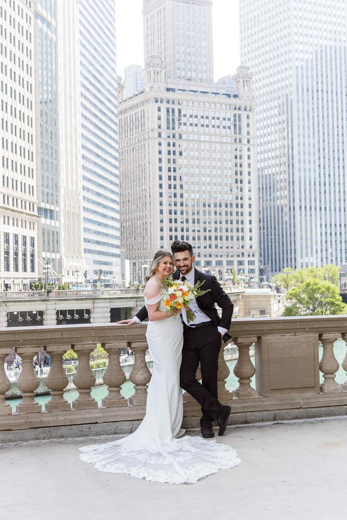 20-Chicago-riverwalk-elopement