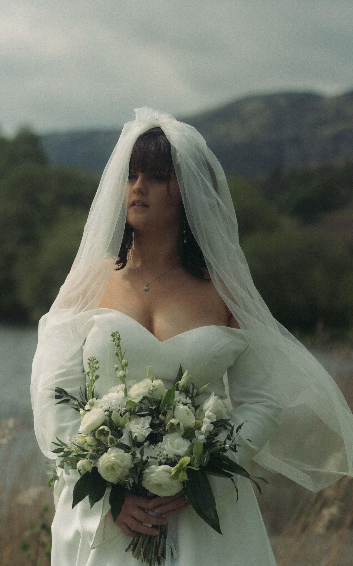 Discover the elegance and beauty of charming bride photography, capturing the essence of your special day with breathtaking moments and timeless elegance. From serene portraits to joyful celebrations, every detail shines