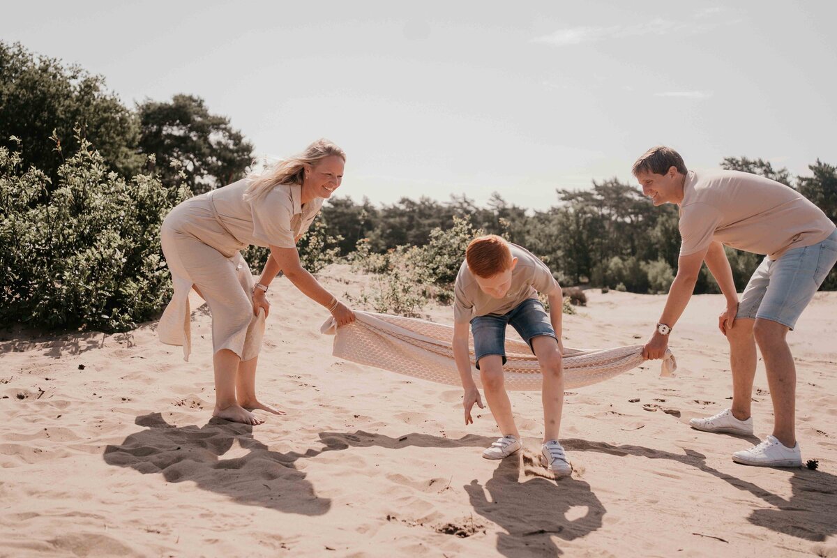liefdevolle-gezinsfotografie-laren-duinen-leukfotografie (18 van 114)
