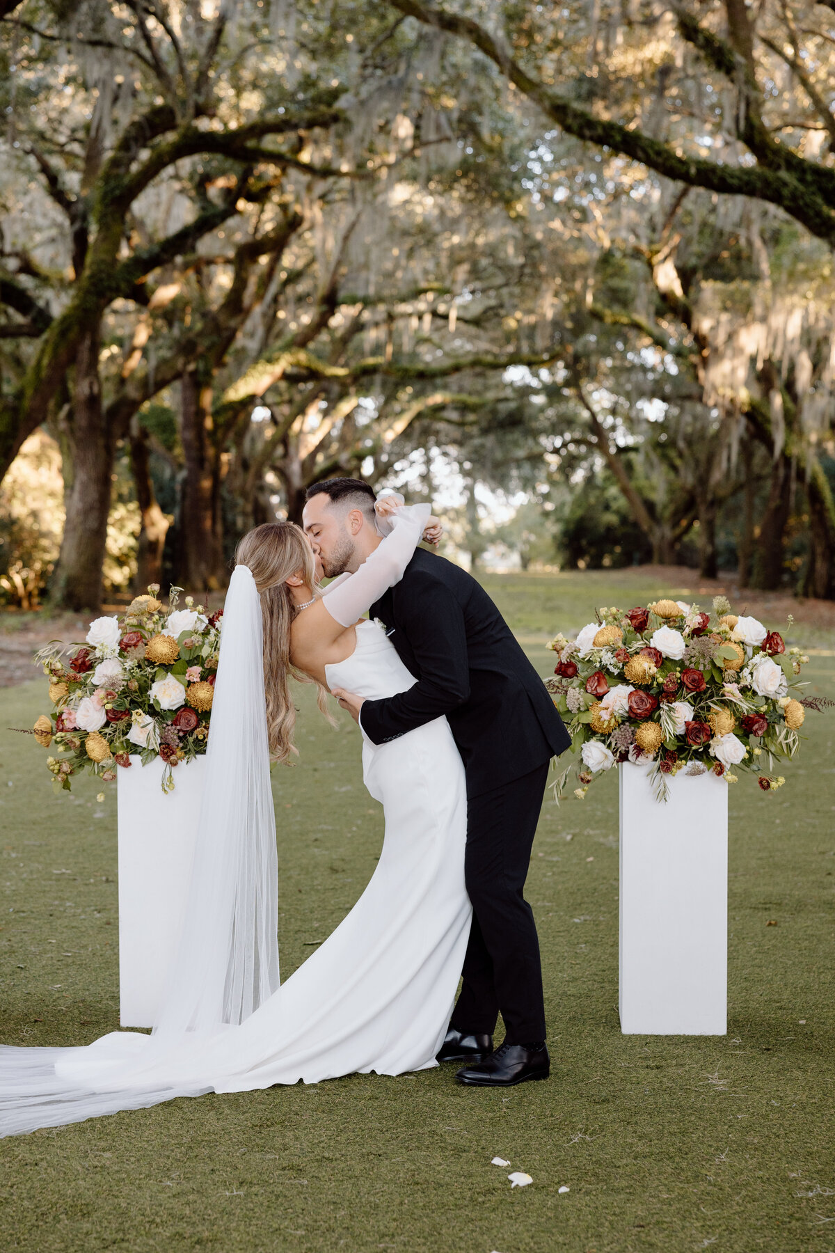Timeless-Charleston-Tent-Garden-Party-Wedding-PC7A2218