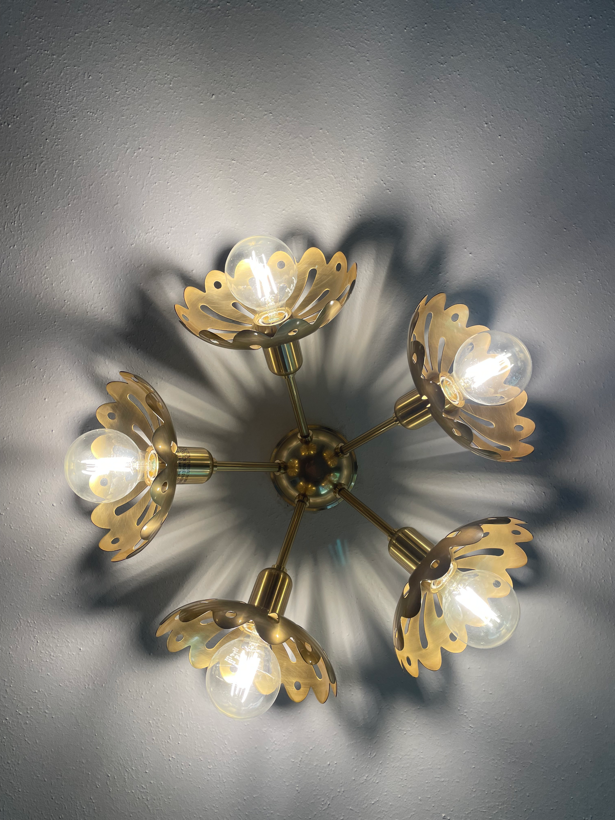 dusti j design gold chandelier