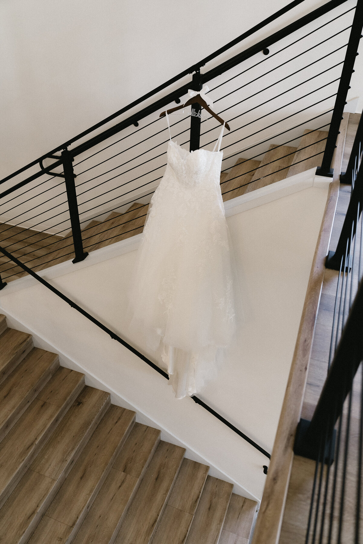 pinewood-weddings-and-events-cambridge-minnesota-documentary-true-to-tone-midwest-photographer