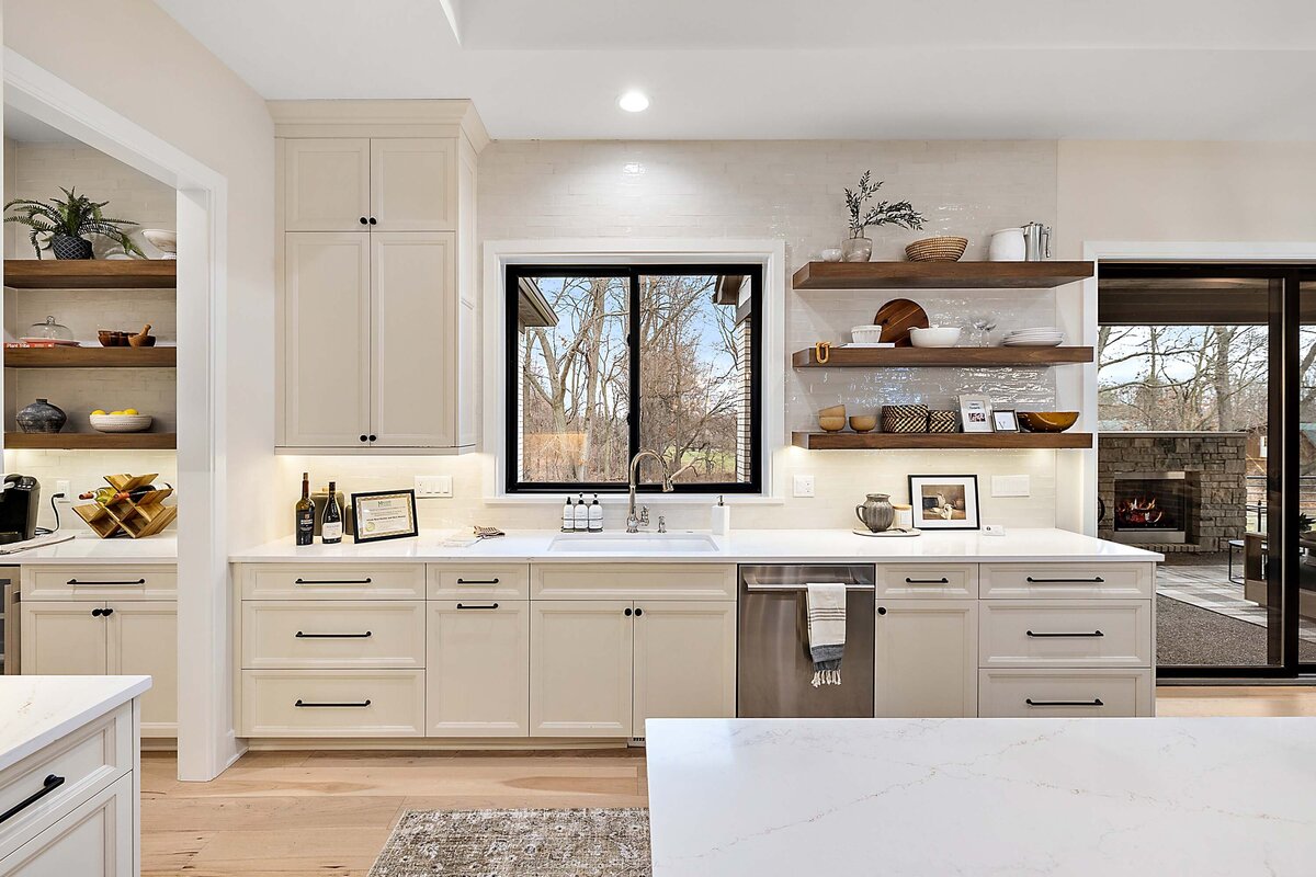 14-70802 Renata New Staging-14