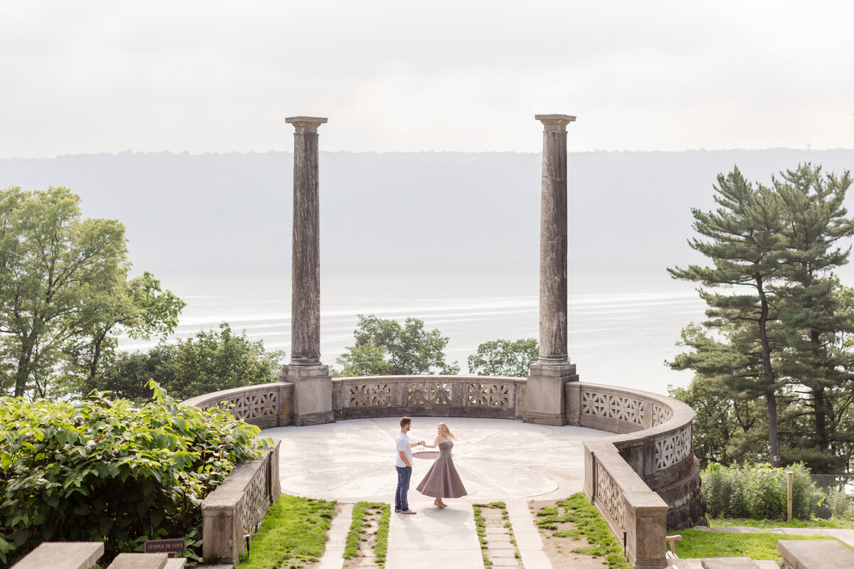 couple-dancing-during-Yonkers-garden-engagment-session