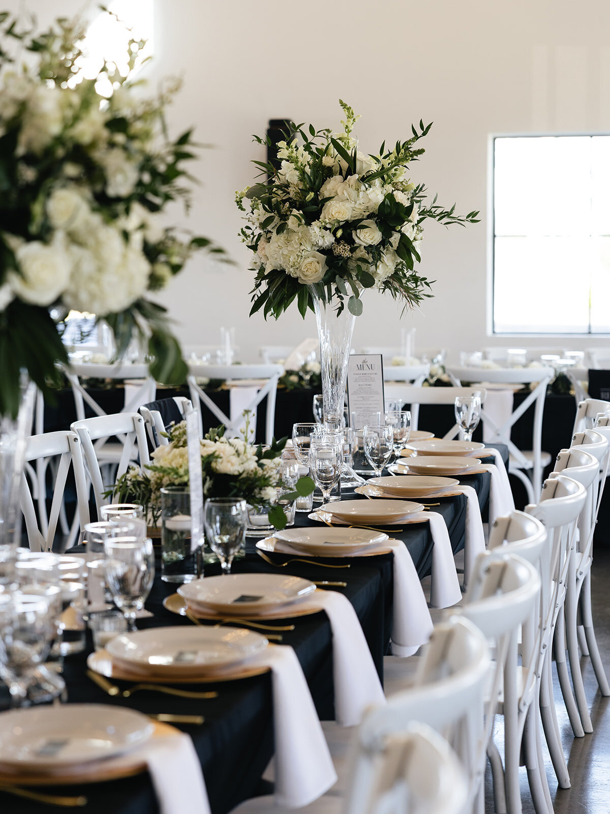 2025-10-11_DykesWeddingPreviews_MollyMurphyPhotography-42