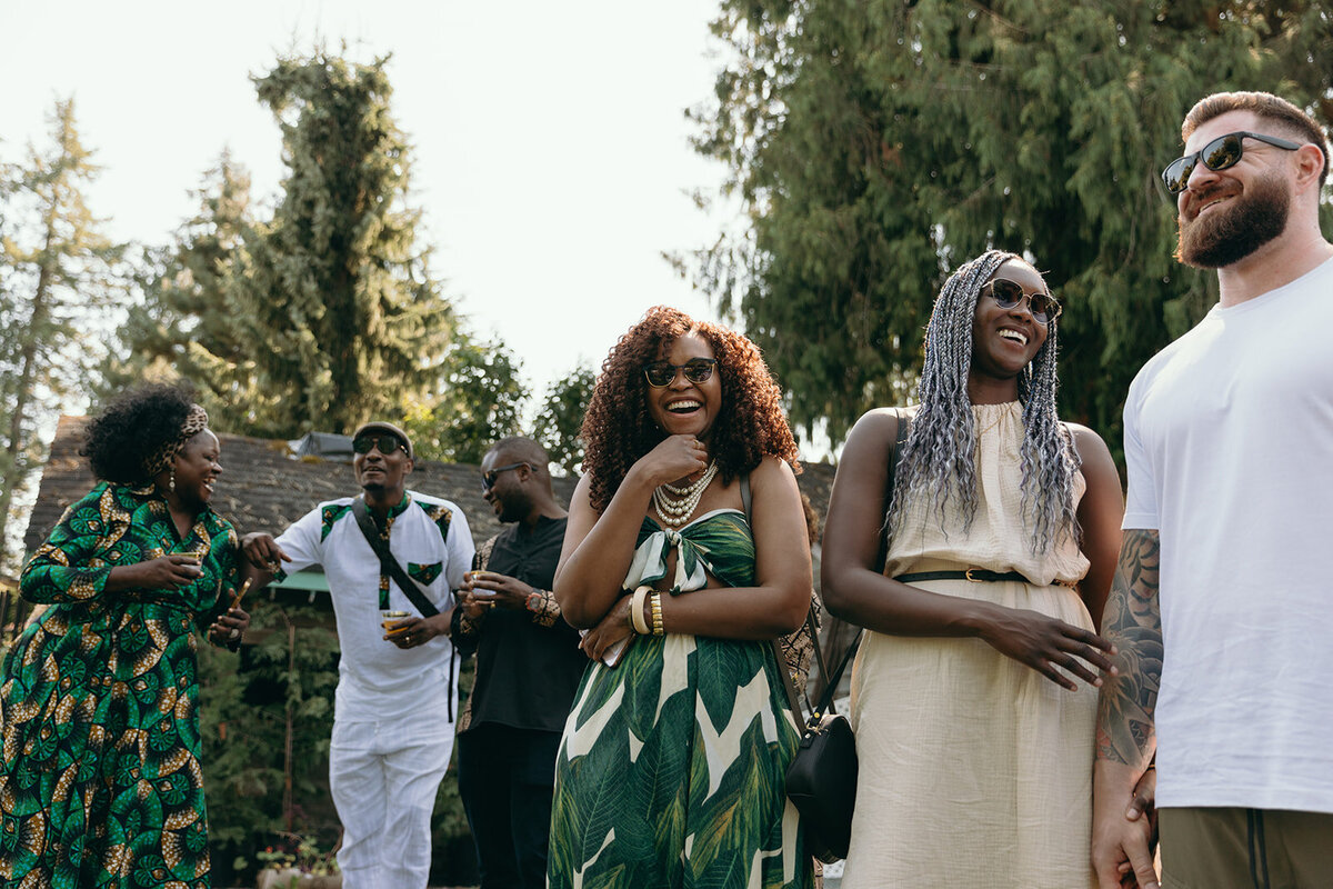 candid-moments-vandusen-botanical-wedding-vancouver-thegodards